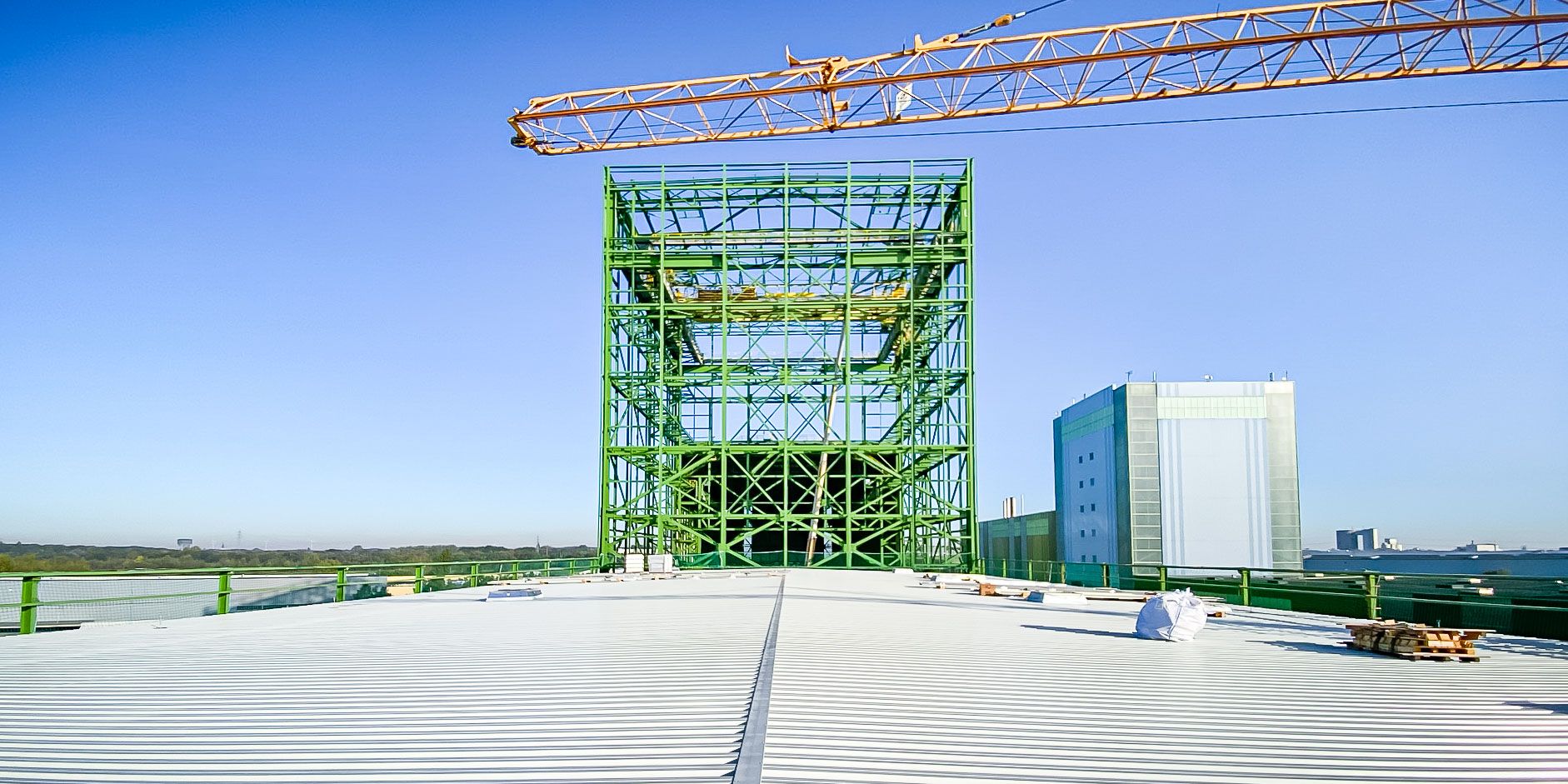 Foto: Beispiel NDW-Leistungen + Projekte: Dach & Fassade Thyssen-Krupp Turm & Halle